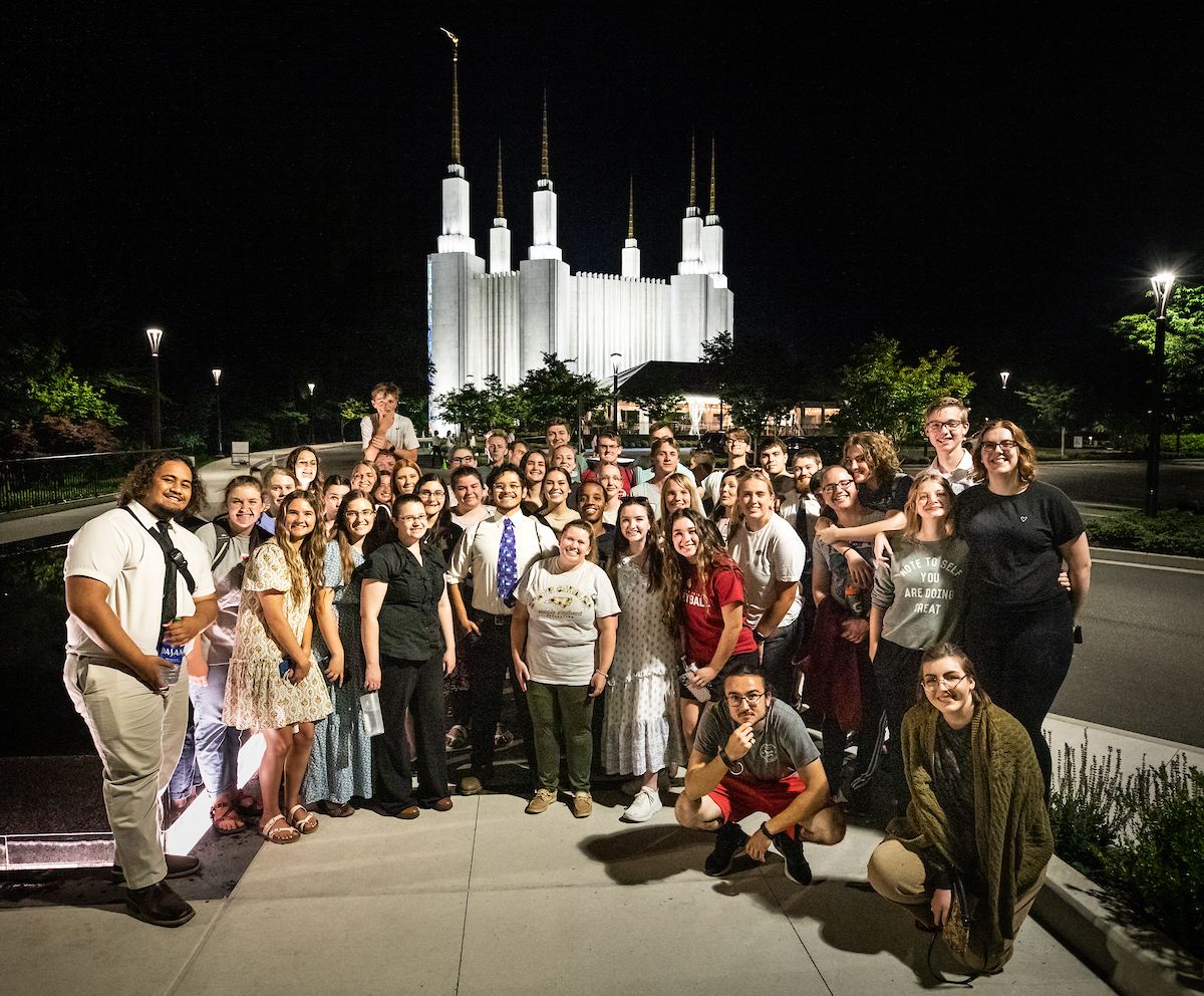 Students in the Buena Vista YSA Stake standing outside of the DC Temple Open house