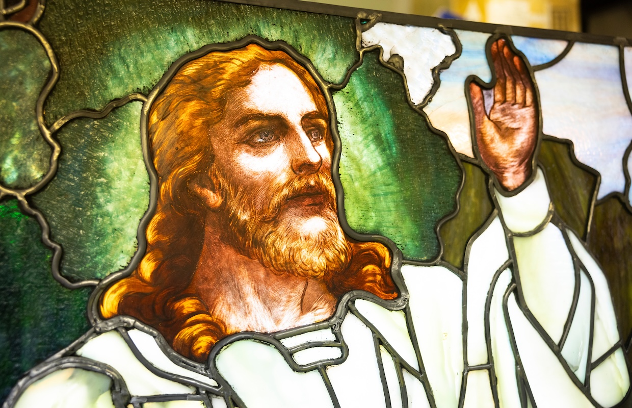 Stained glass image of Jesus Christ.