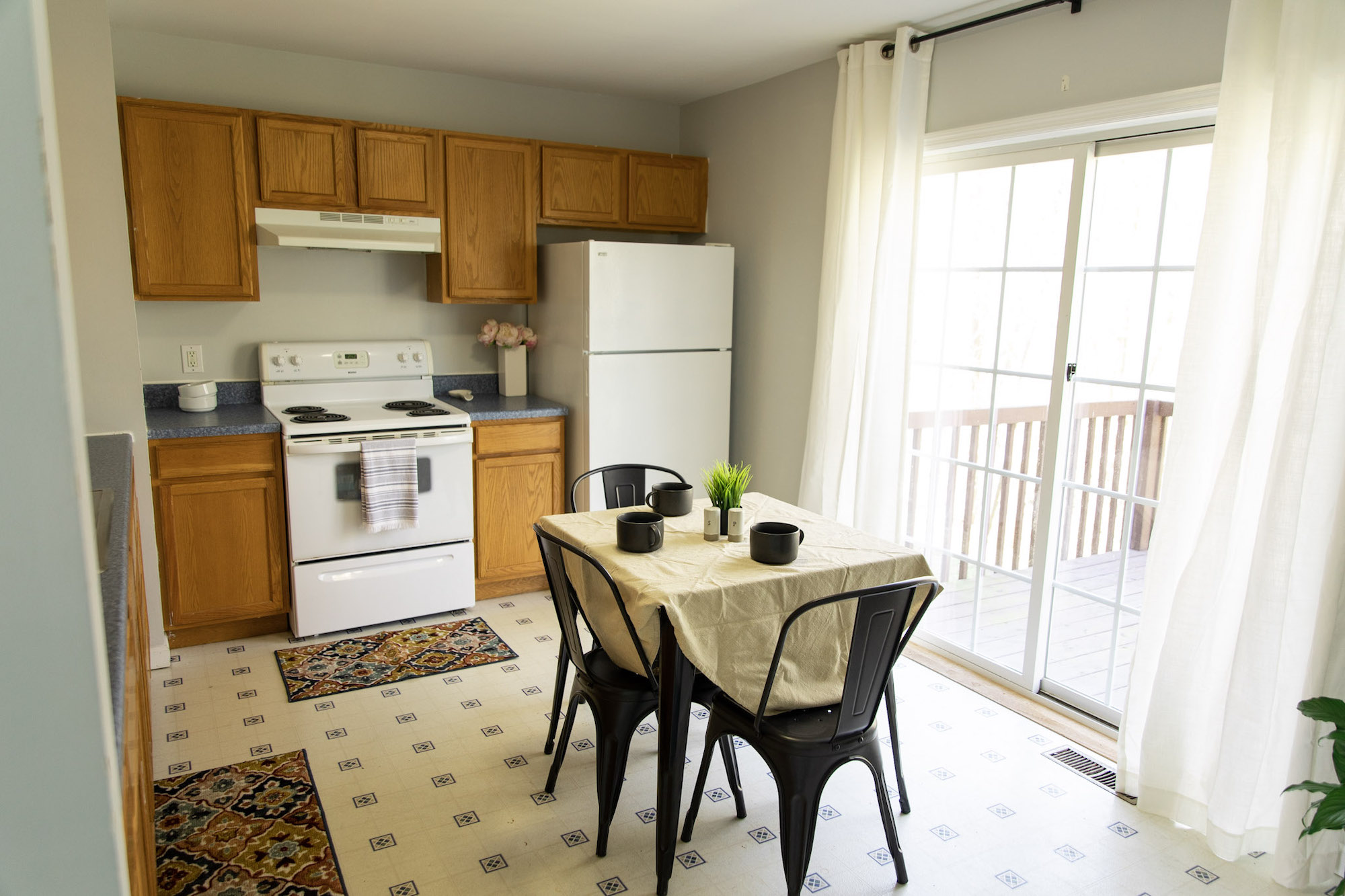 Carriage townhouses kitchen