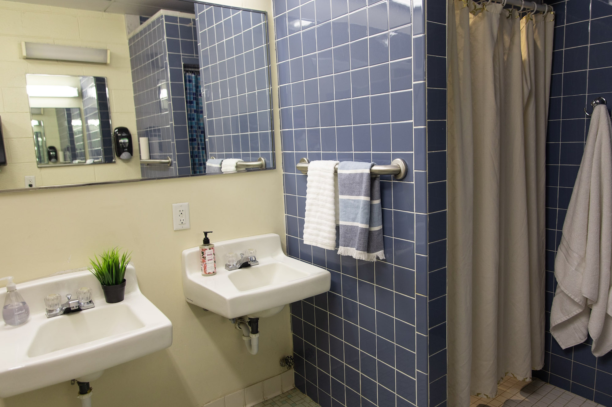 Craton Hall Bathroom