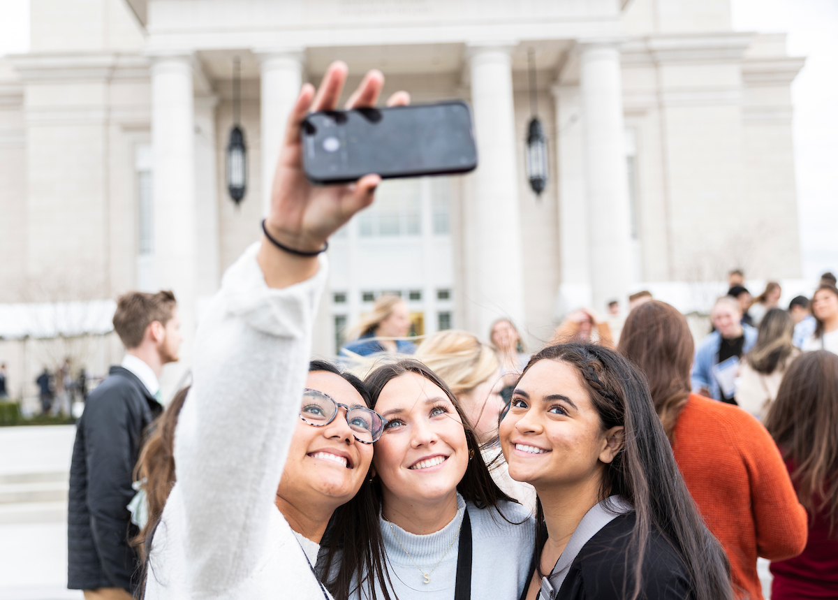 Southern Virginia University students at the Richmond temple
