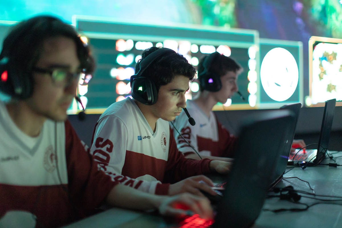 Southern Virginia University esports team in competition